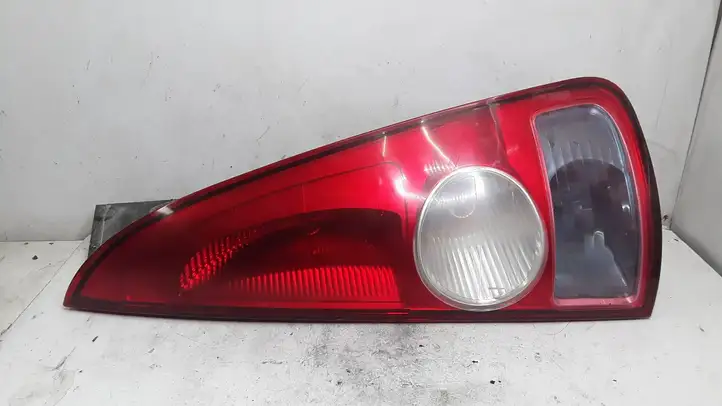 Renault Espace - Grand espace IV (2004 - 2014) 8200027152 Задний фонарь в кузове — фото 1