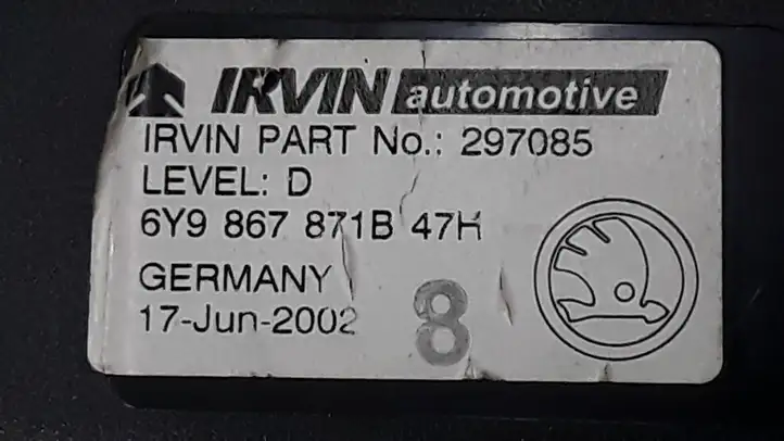 Skoda Fabia Mk1 (6Y) (1999 - 2007) 6Y9867871B Шторка — фото 3