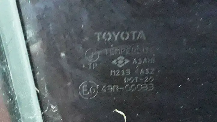 Toyota Avensis Verso (2001 - 2004) 6e43R00033 Стекло задней двери — фото 2