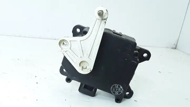 Toyota Avensis Verso (2001 - 2004) 0637008610 Двигатель задвижки потока воздуха — фото 1