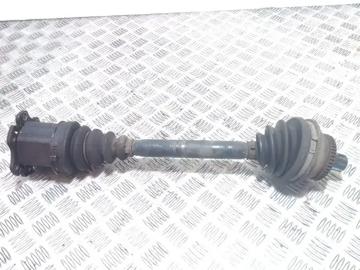 Audi RS 6   4B3407271 Передняя полуось