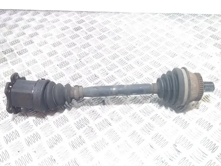 Audi RS 6   4B3407271 Передняя полуось