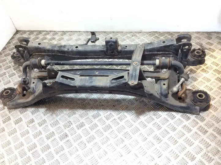 Toyota Auris E180 (2012 - 2018)   Задняя траверса