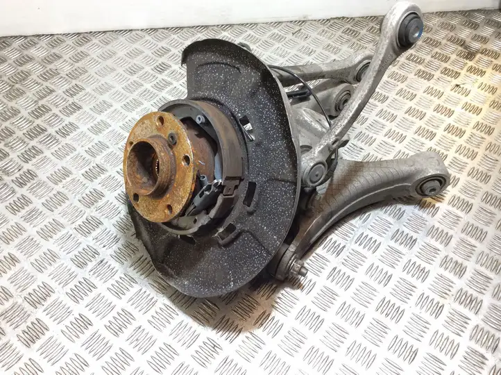 BMW X6 F16 (2014 - 2017)  6877218 Ступица