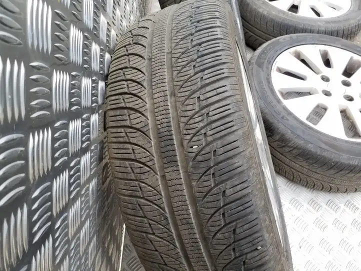 Kia Rio   529101W300 Обод (ободья) колеса из легкого сплава R 16