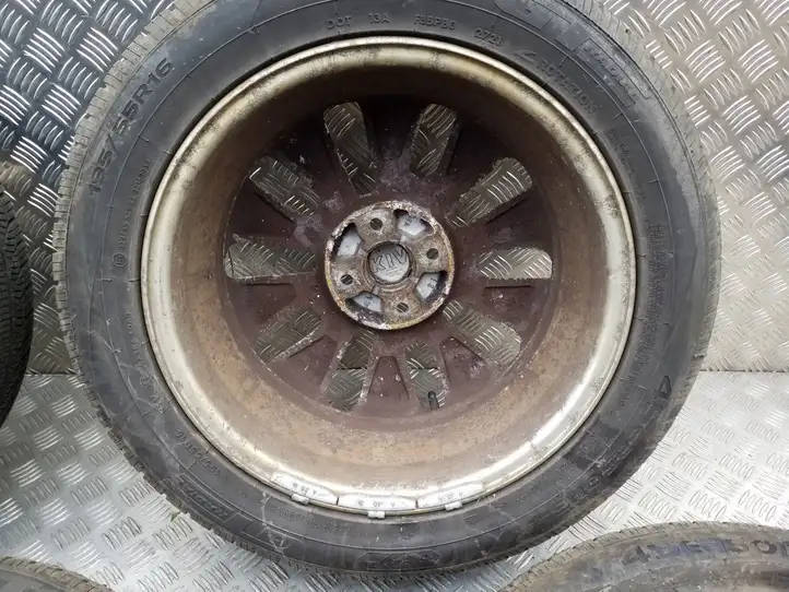 Kia Rio   529101W300 Обод (ободья) колеса из легкого сплава R 16