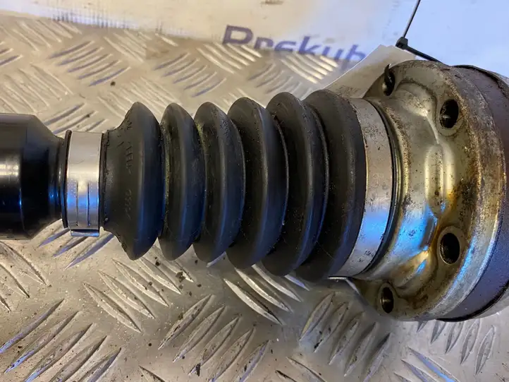 Volkswagen Caddy (2004 - 2010)   Передняя полуось