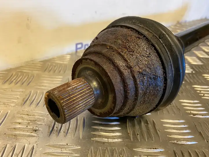 Volkswagen Caddy (2004 - 2010)   Передняя полуось