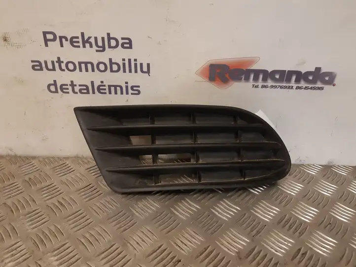 Volkswagen Golf Plus (2004 - 2008) 5M0853665 Нижняя решетка переднего бампера — фото 1
