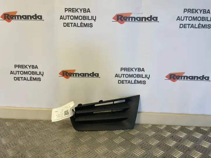 Renault Megane II (2006 - 2008) 8200412381 Нижняя решетка переднего бампера — фото 1