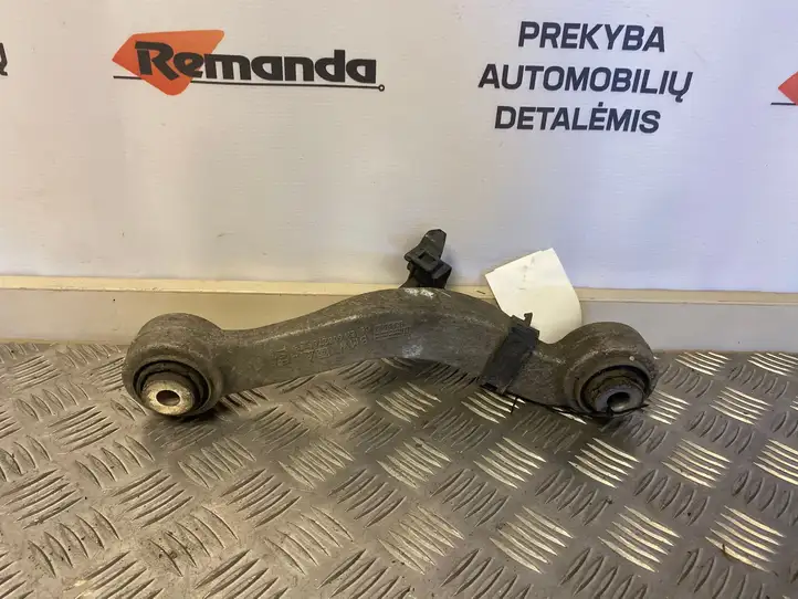 BMW 5 F10 F11 (2009 - 2016)  EN6082T6 Рычаг