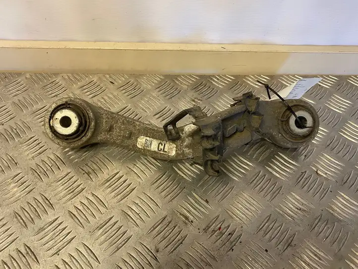 BMW 5 F10 F11 (2009 - 2016)  EN6082T6 Рычаг