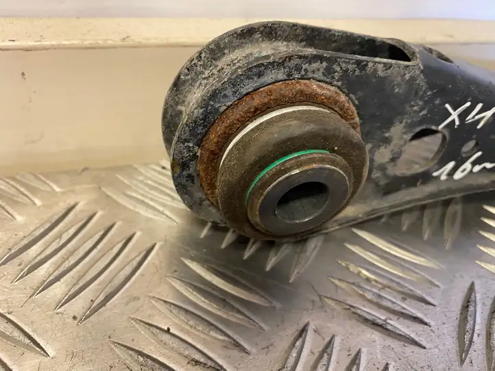 BMW X4 F26 (2014 - 2017)  33306786981 Рычаг