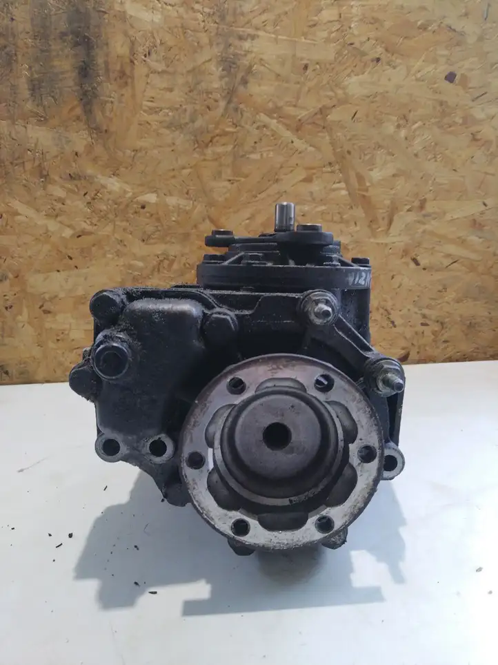 Audi TT (2003 - 2006)  02M409053 Редуктор коробки передач (раздатка)