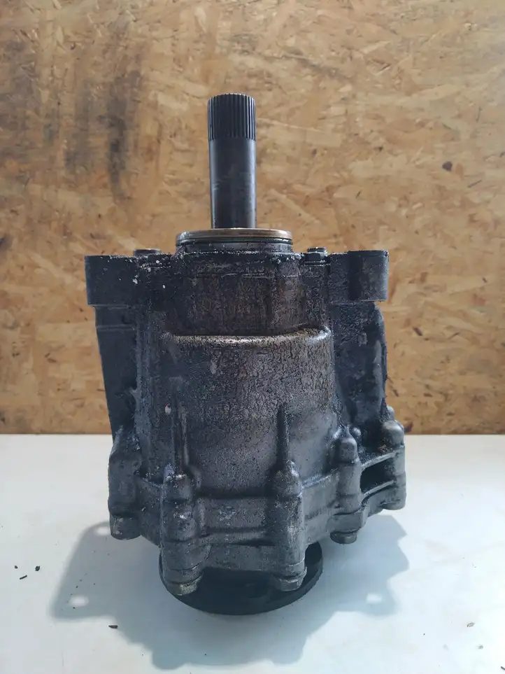 Audi TT (2003 - 2006)  02M409053 Редуктор коробки передач (раздатка)