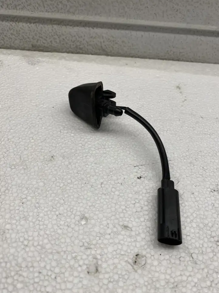 BMW 3 E90 E91 (2005 - 2012) 8365539503 Шланг (шланги) оконной жидкости лобового стекла — фото 1