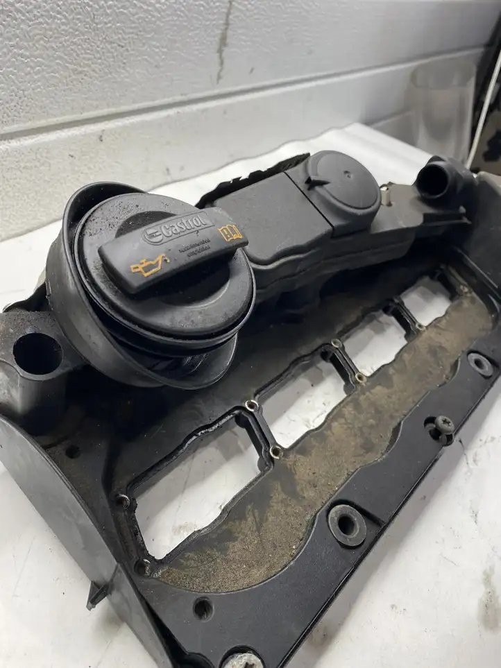 Volkswagen Tiguan (2007 - 2011) 03L103469 Крышка головки блока цилиндров — фото 2