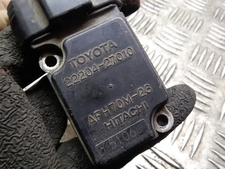 Toyota Avensis T250 (2003 - 2006) 2220427010 Датчик массового расхода воздуха — фото 4