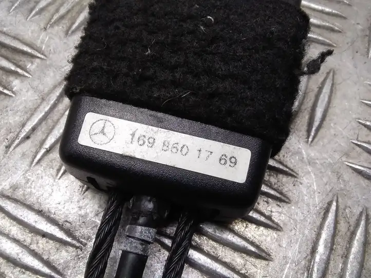 Mercedes-Benz B-class W245 (2005 - 2008) 1698601769 Замок переднего ремня — фото 4