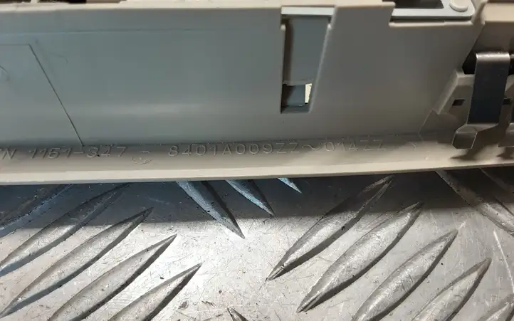 Mitsubishi Outlander (2018 - 2021) 8401A009 Передняя подсветка — фото 6