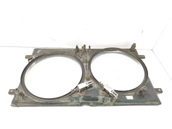 Volkswagen Transporter - Caravelle T4 (1990 - 2003) 7D0121207 Дифузор радиатора — фото 4