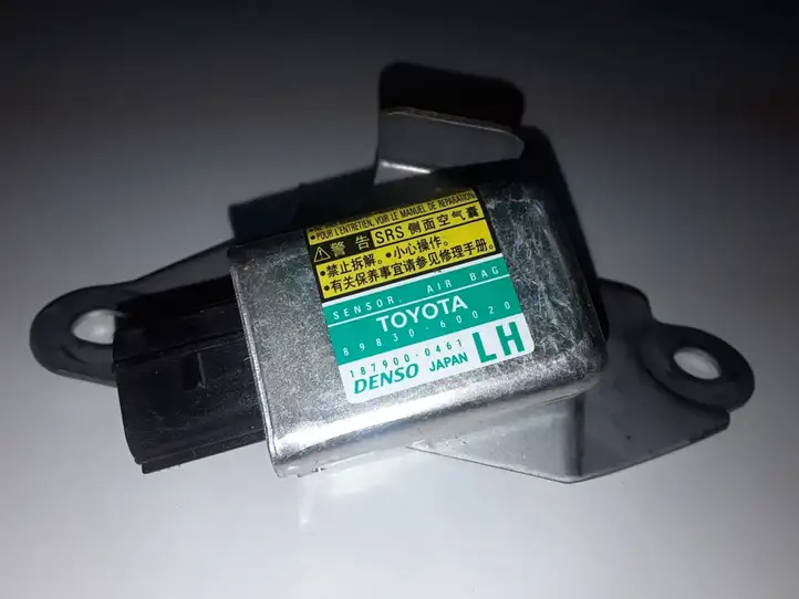 Toyota Land Cruiser (J120) (2002 - 2009) 8983060020 Датчик удара SRS — фото 3