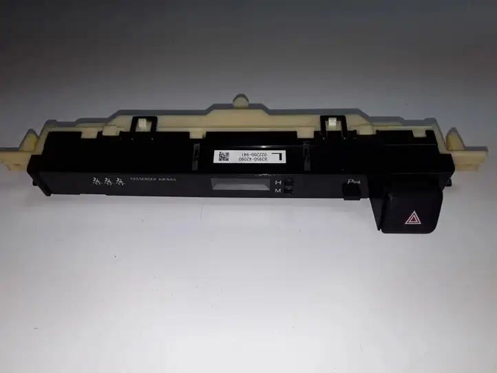 Toyota RAV 4 (XA40) (2012 - 2018) 8395042090 Мултифункционный включатель управления / ручка — фото 1