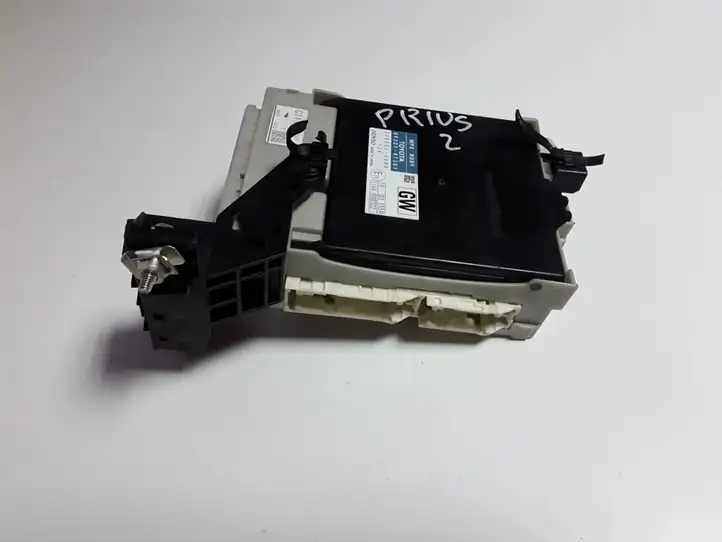 Toyota Prius (XW30) (2009 - 2015) 8922147381 Модуль комфорта — фото 1