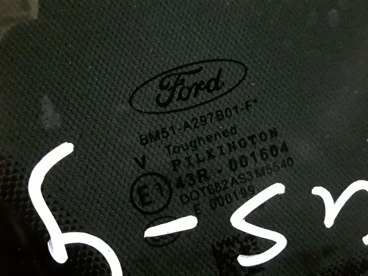 Ford Focus (2015 - 2019) BM51A297B01F Заднее боковое стекло — фото 3