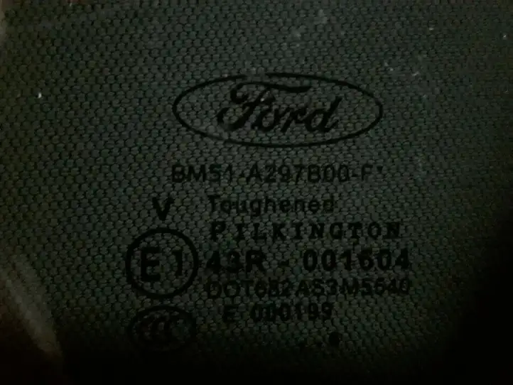 Ford Focus (2015 - 2019) BM51A297B00F Заднее боковое стекло — фото 2