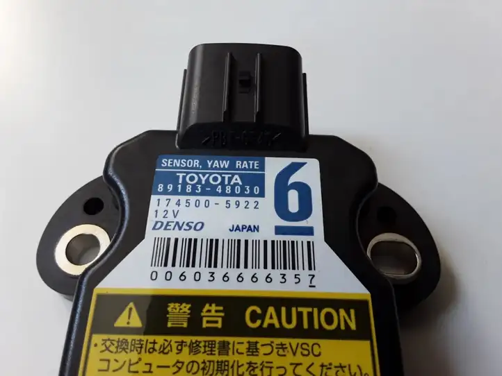 Toyota Prius (XW30) (2009 - 2015) 8918348030 Блок управления ESP — фото 3