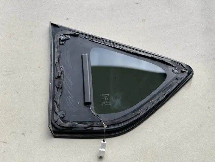 Toyota RAV 4 (XA40) (2012 - 2018) E643R005844 Заднее боковое стекло — фото 3