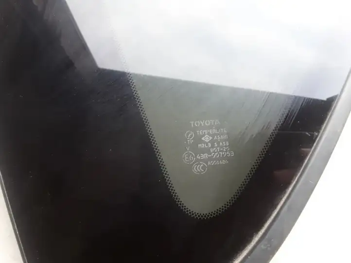 Toyota RAV 4 (XA40) (2012 - 2018) 6272042360 Заднее боковое стекло — фото 2