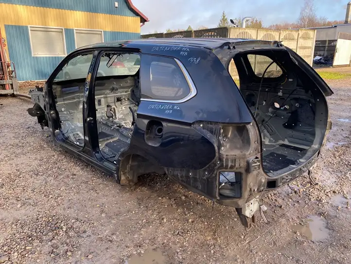 Mitsubishi Outlander (2014 - 2016) Кузов — фото 3