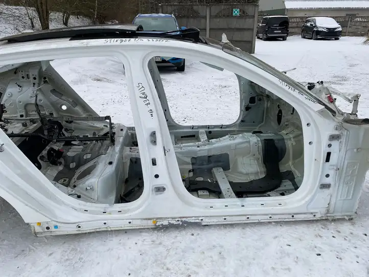 Kia Stinger (2017 - ) Кузов — фото 12