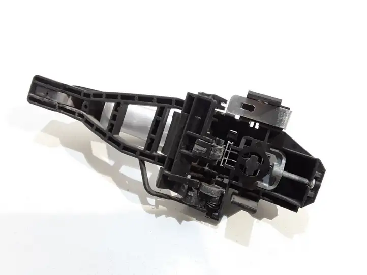 Ford Focus (2011 - 2015) BM51A224A3606 Наружная ручка задней двери — фото 2
