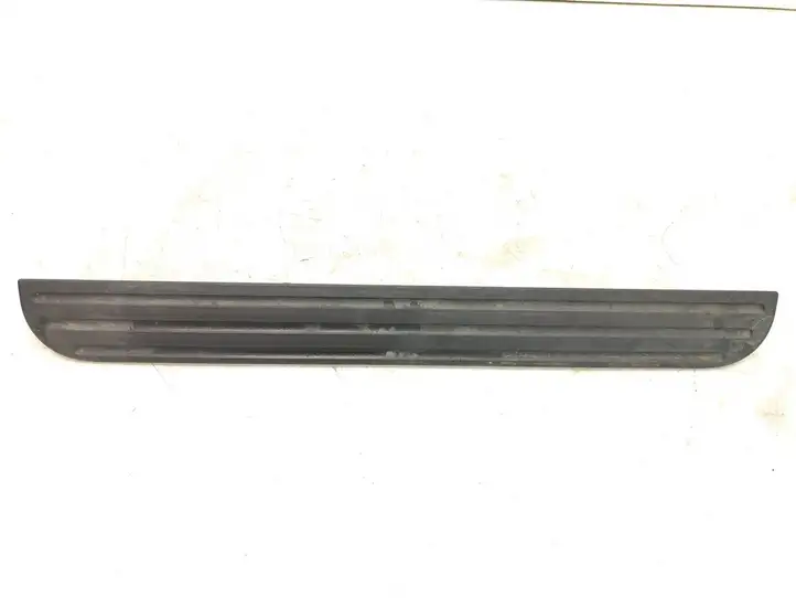 Toyota RAV 4 (XA30) (2006 - 2016) 679110R010 Внутренняя отделка переднего порога — фото 1