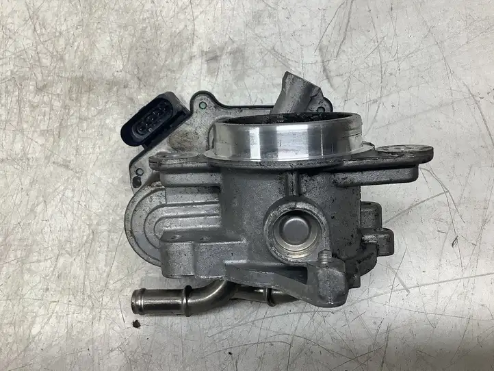 Audi A6 C7 (2014 - 2018) 04L128063T Запорный клапан двигателя — фото 3