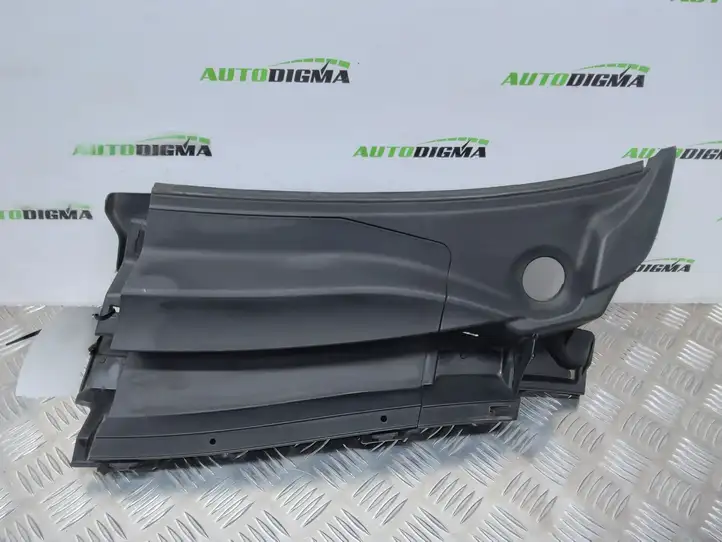 Toyota Auris 150 (2006 - 2012) 5578302050 Накладка стоек лобового стекла — фото 1