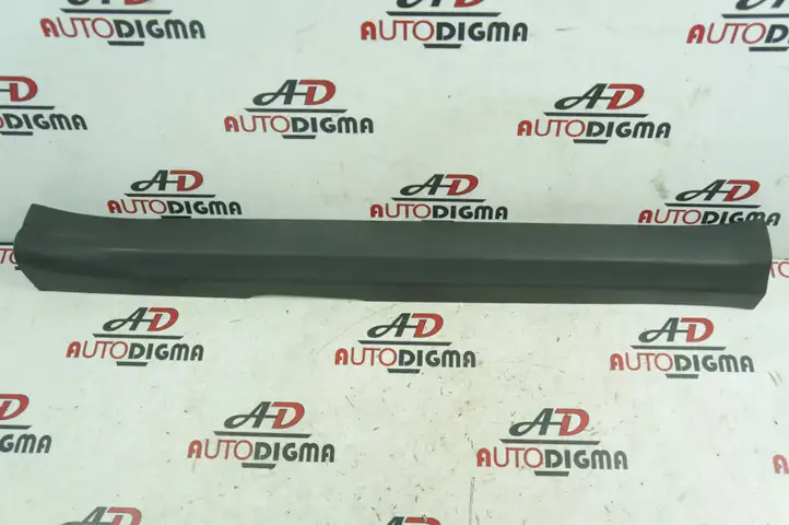 Toyota Auris 150 (2006 - 2012) 6791402150 Внутренняя отделка переднего порога — фото 1