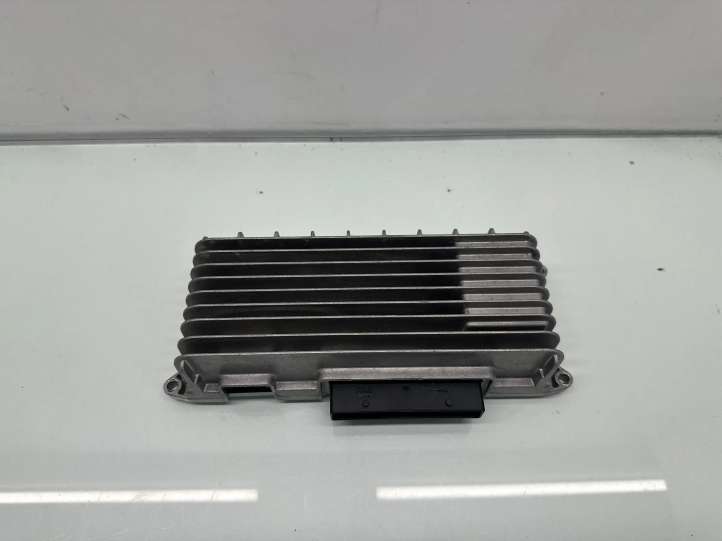 8T0035223R Audi A4 S4 B8 8K Garso stiprintuvas