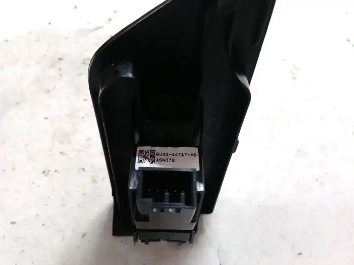 Land Rover Evoque I (2011 - 2015) BJ3214717AB Блок кнопок стеклоподъемников — фото 2