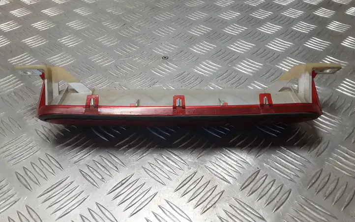 Toyota Corolla Verso AR10 (2004 - 2009) 815700F011 Дополнительный стоп фонарь — фото 4
