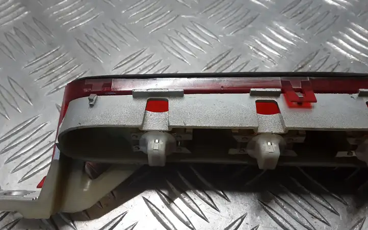 Toyota Corolla Verso AR10 (2004 - 2009) 815700F011 Дополнительный стоп фонарь — фото 5