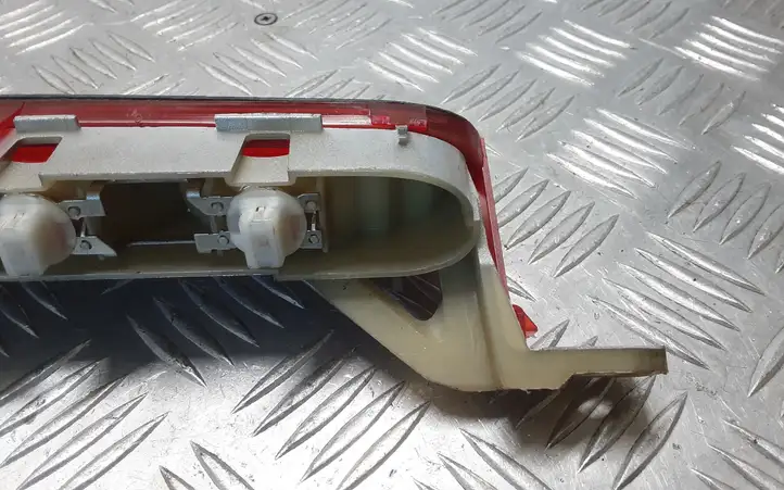 Toyota Corolla Verso AR10 (2004 - 2009) 815700F011 Дополнительный стоп фонарь — фото 6