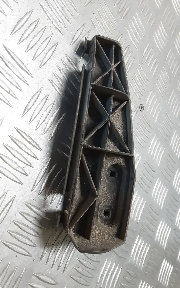 Toyota Corolla Verso AR10 (2004 - 2009) 525620F010 Кронштейн заднего бампера — фото 1