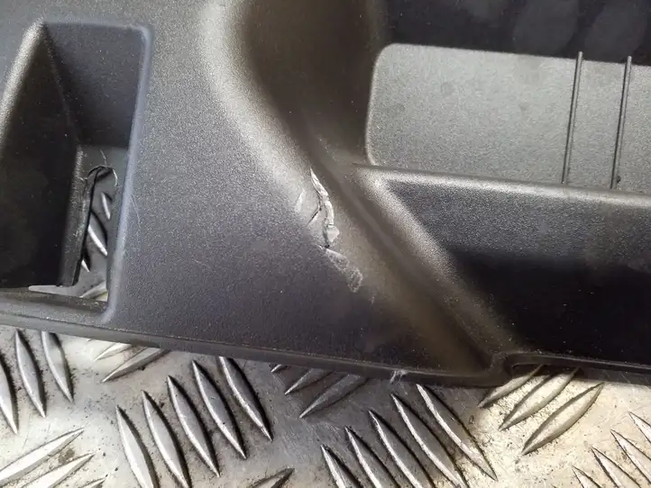 Audi Q5 SQ5 (2008 - 2012) 8R0864513C Отделка порога багажника — фото 5
