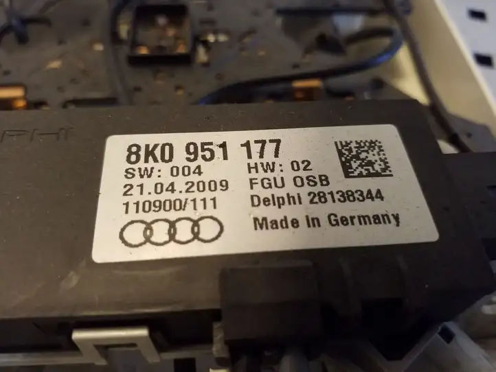 Audi Q5 SQ5 (2008 - 2012) 8T0947135B Передняя подсветка — фото 4