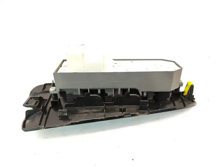 Toyota RAV 4 (XA30) (2006 - 2016) 742320R010 Блок кнопок стеклоподъемников — фото 6