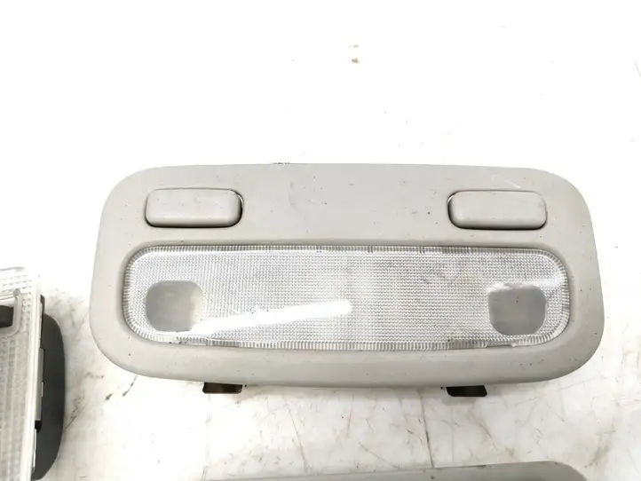 Toyota Corolla E120 E130 (2004 - 2007) 8124005040 Передняя подсветка — фото 5